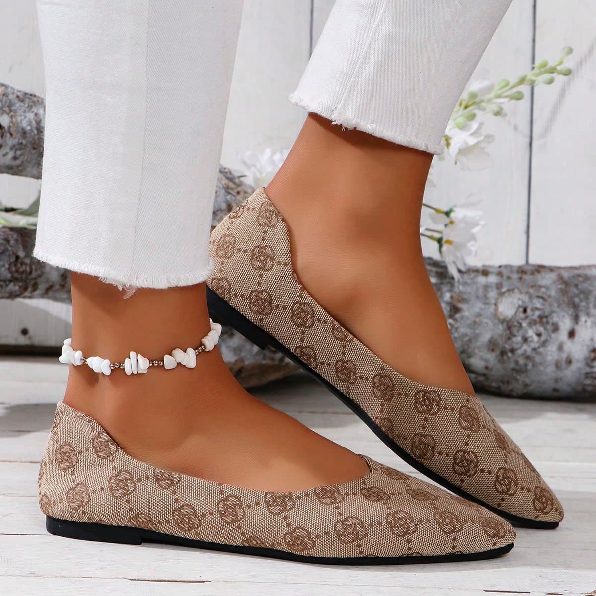 Chaussures khakis pour femmes avec bout pointu plat tissé en fleurs, décontractées et élégantes, adaptées pour les déplacements
